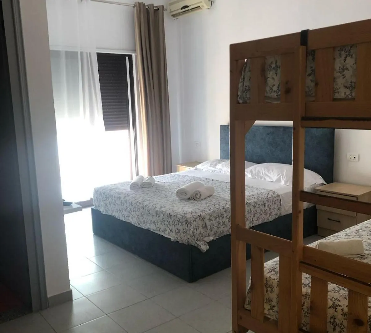 Blue Eye Restaurant And Hotel Durrës